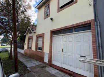 Casa de 4 ambientes, La Plata · Venta de Casa en 526 N 57 E 14 y 15 - Tolosa