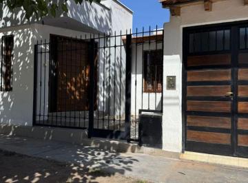 Casa de 5 ambientes, Capilla del Rosario · Casa en Alquiler Guaymallén