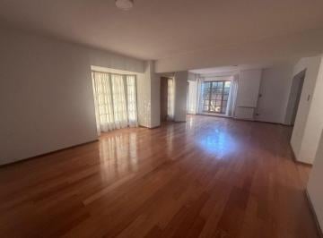 Casa de 5 ambientes, Ciudad de Mendoza · Alquiler en Dalvian: Casa Clásica de 3 Dorm. con Salida a Dos Calles