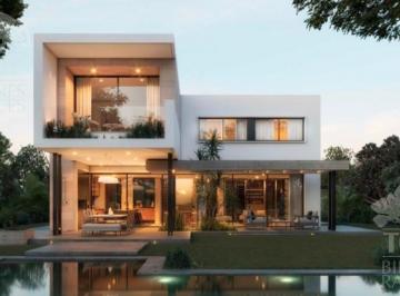 Casa · 285m² · 7 Ambientes · Casa en El Naudir