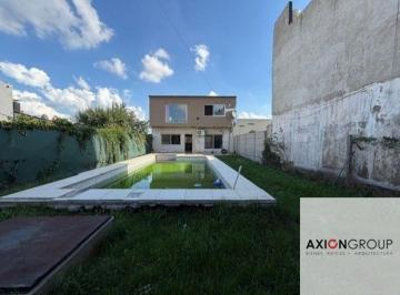 Casa de 4 ambientes, La Plata · Venta de Casa en Calle 13 E/ 670 y 671 - Villa Parque Sicardi