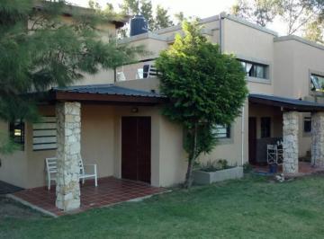 Edificio · 285m² · 10 Ambientes · 10 Cocheras · Edificio Comercial Venta - 8 Dorm. 4 Baños - 550 m² Totales - Ostende