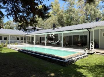 Casa · 381m² · 7 Ambientes · 3 Cocheras · Casa 7 Ambientes en Venta Parque Leloir