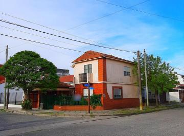 Casa · 80m² · 3 Ambientes · 1 Cochera · Casa en Venta - 3 Dorm. 2 Baños - 130 m² - Santa Teresita