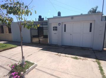 Casa · 162m² · 4 Ambientes · 1 Cochera · Casa 3 Dorm y Patio en Altos del Valle
