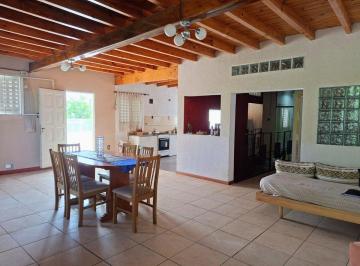 Casa · 178m² · 3 Ambientes · 1 Cochera · Venta Casa Apta Credito 2 Dorm. 2 Baños