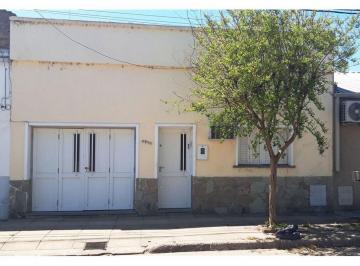 Casa · 95m² · 3 Ambientes · 1 Cochera · Casa en Venta