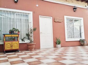 Casa · 170m² · 5 Ambientes · 1 Cochera · Casa 5 Ambientes en Venta del Viso