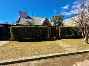 Casa · 150m² · 6 Ambientes · 2 Cocheras · Casa en Venta Berazategui