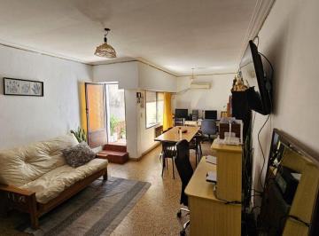 Departamento · 132m² · 5 Ambientes · Venta Departamento Cuatro Dorm. Zona Centro