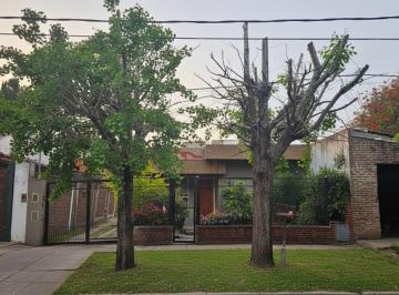 Casa · 123m² · 3 Ambientes · 1 Cochera · Venta Casa Americana Lote en Ituzaingo Norte