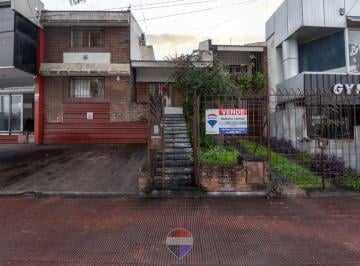 Casa · 284m² · 8 Ambientes · 1 Cochera · Venta Casa 3 Dorm. Alto San Martin - Cordoba