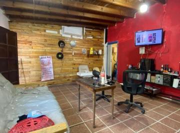 Casa · 41m² · 4 Ambientes · Casa en Venta - 3 Dorm. 3 Baños - 140 m² - Moreno