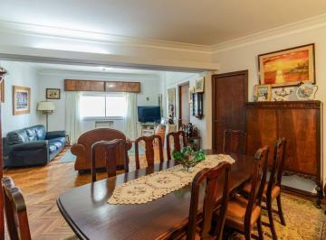 Departamento · 96m² · 5 Ambientes · Venta Apartamento Centro 3 Dorm.