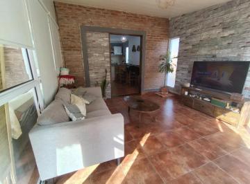 Casa · 60m² · 3 Ambientes · 1 Cochera · Casa en Venta - 2 Dorm. 1 Baño - Pilar