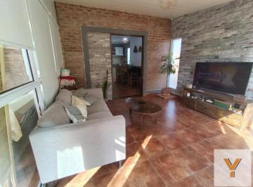 Casa · 60m² · 3 Ambientes · 1 Cochera · Casa en Venta - 2 Dorm. 1 Baño - Pilar