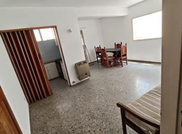 Departamento de 7 ambientes, Ciudad de Mendoza · Alquiler Amplio Departamento en Punto Estratégico
