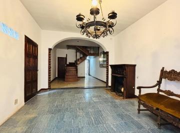 Casa · 150m² · 6 Ambientes · 2 Cocheras · Casa en Venta