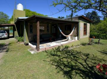 Casa de 5 ambientes, Unquillo · Casa de en Cabana - Entorno Natural y Terreno Parquizado