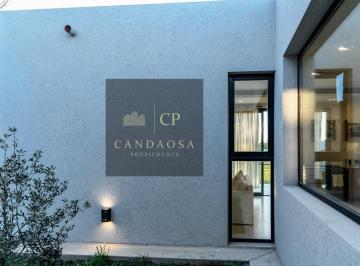 Casa · 135m² · 4 Ambientes · 2 Cocheras · Adg. Exclusiva Casa de Diseño en Santa Elisa