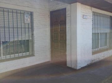 Casa · 163m² · 4 Ambientes · 1 Cochera · Oportunidad! Casa en Venta de 4 Ambientes en Pilar Centro