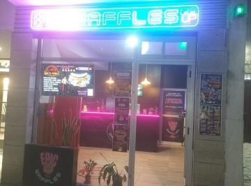 Local comercial · 94m² · 3 Ambientes · Local en Venta en Divino Rostro