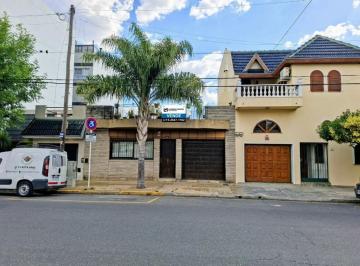 Casa · 234m² · 5 Ambientes · Venta Casa 5 Amb Liniers