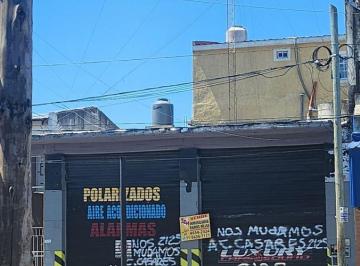 Local comercial , La Matanza · Casanova: Local Comercial de 80 m² Altura 3,50 m S/ Av Polledo