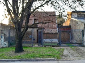 Casa · 120m² · 4 Ambientes · 2 Cocheras · Casa 4 Ambientes en Venta Longchamps