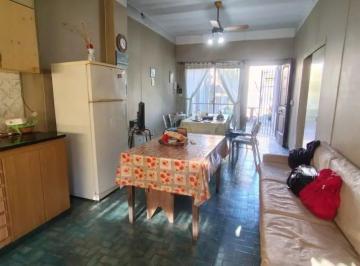 Departamento · 64m² · 3 Ambientes · 1 Cochera · Venta PH a Reciclar 3 Amb/ Lugano