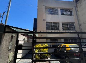 Departamento de 1 ambiente, Morón · Departamento Monoambiente Muy Lumninoso en Moron, Zona Tribunales.