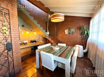 PH · 110m² · 4 Ambientes · 1 Cochera · PH Venta 4 Amb con Cochera en Wilde Centro!