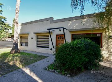 Casa · 209m² · 7 Ambientes · 2 Cocheras · Casa en La Plata