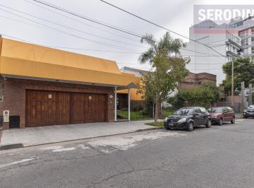 Frente · Casa en Bernal Este