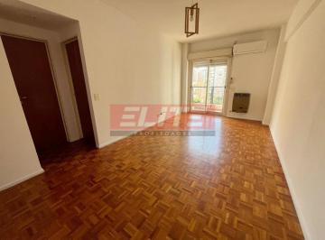 Departamento de 2 ambientes, Villa Urquiza · Depto 2 Amb con Balcon Al Contrafrente y Cocina Separada