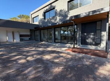 Casa de 7 ambientes, La Calera · La Cuesta Casa de 3d y 3b Muy Buena! Excel Vista 1categoria Ambientes Super Amplios