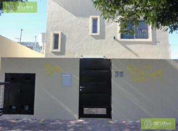 Departamento · 48m² · 2 Ambientes · Alquila - Dpto. 2 Amb. Muy Luminoso en Planta Alta – Sin Expensas – Excelente Ubicación en Beccar