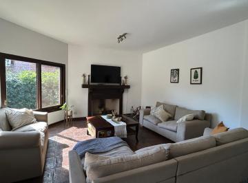 Casa · 360m² · 9 Ambientes · 2 Cocheras · Casa en Los Laureles
