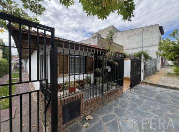 PH · 54m² · 3 Ambientes · 1 Cochera · Venta PH 3 Ambientes con Cochera y Patio en Quilmes