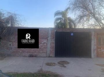 Casa de 6 ambientes, Ezeiza · Casa con 687 m² y 5 Habitaciones en Venta en Tristán Suárez