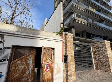 Local comercial · 32m² · 2 Ambientes · Local en Lanús Este