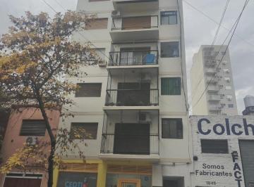 Departamento · 62m² · 3 Ambientes · Alquiler Apto Profesional. 3 Ambientes Al Frente con Balcón. Fragata Sarmiento Al 1800 - Paternal