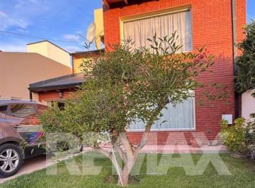 Casa · 154m² · 6 Ambientes · 1 Cochera · Casa 3 Dorm. Rada Tilly Centro