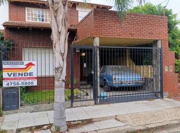 Casa de 5 ambientes, Tres de Febrero · Chalet 4 Dorm. Lote de 7x30 m.