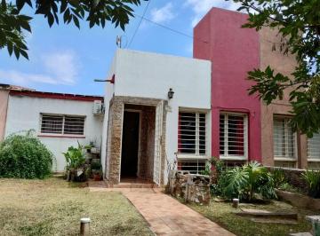 Casa · 74m² · 4 Ambientes · Venta Casa 3 Dorm. con Patio – B° Las Lilas Horiz.