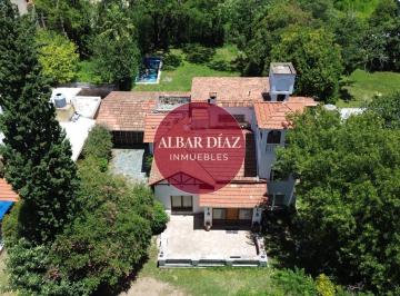 Casa · 340m² · 10 Ambientes · Espectacular Casa en Venta Rafael Nuñez