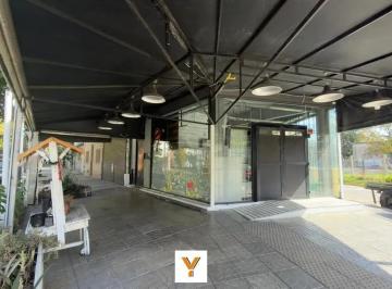Local comercial · 102m² · 1 Ambiente · Local Comercial en Alquiler - 3 Baños - Villa Devoto