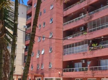 Departamento de 6 ambientes, San Miguel de Tucumán · Alquiler Departamento 3 Dorm. con Dependencia Av Mate Luna 2800