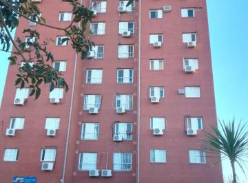 Departamento · 64m² · 3 Dormitorios · 1 Cochera · Departamento de Tres Dorm. y Cochera, Santa Fe