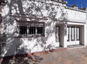 Casa · 124m² · 5 Ambientes · 1 Cochera · Venta - Casa de 3 Dorm. con Cochera, Patio y Terraza. Barrio Abasto, Rosario.